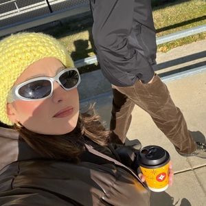 Meet your Posher, Bella